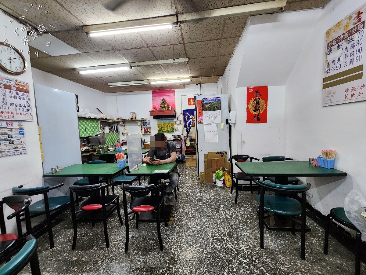 吉立小館┃中和廟口美食。在地人私藏的暖心牛肉麵與滷味小吃，CP值高到想天天報到