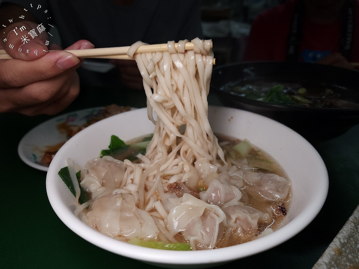 吉立小館┃中和廟口美食。在地人私藏的暖心牛肉麵與滷味小吃，CP值高到想天天報到