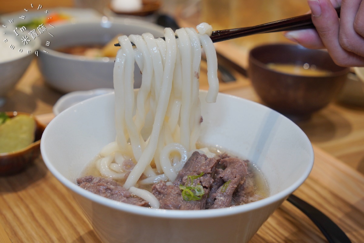Lena Kitchen 莉娜廚房┃南京復興日式定食。健康少油鹽，日本客都愛的薑汁燒肉、馬鈴薯燉肉，美拍餐具質感爆棚！