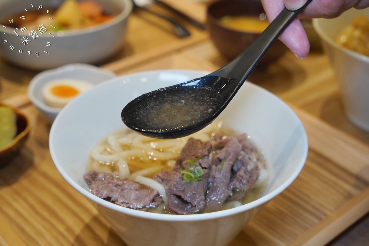 Lena Kitchen 莉娜廚房┃南京復興日式定食。健康少油鹽，日本客都愛的薑汁燒肉、馬鈴薯燉肉，美拍餐具質感爆棚！