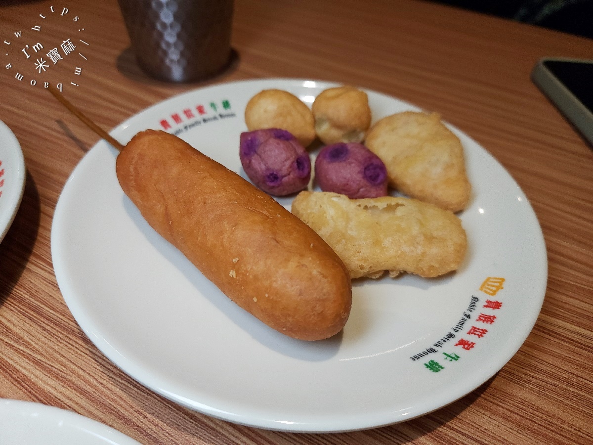 貴族世家板橋板新店┃板橋牛排吃到飽。排隊人潮爆炸！380元牛排自助吧，蚵仔煎、煎魚無限續，CP值爆表！