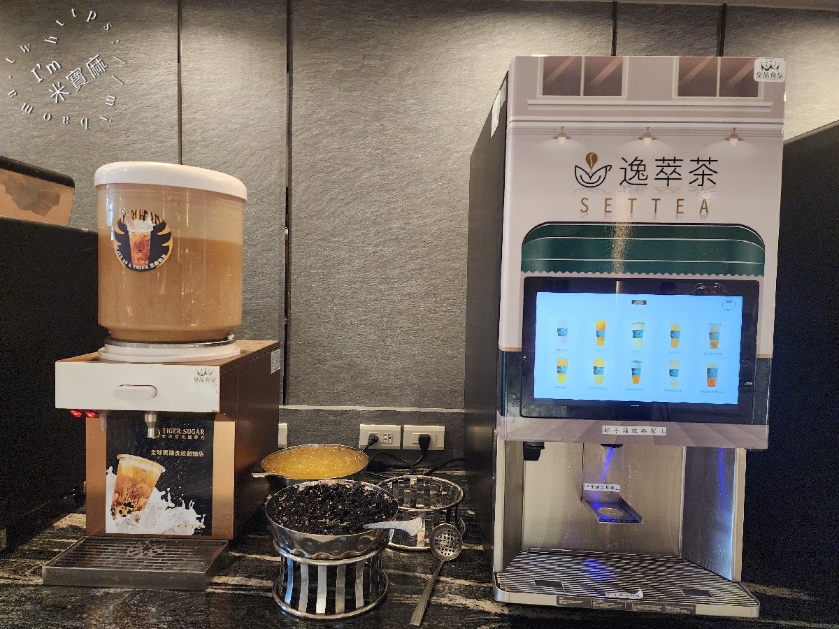 貴族世家板橋板新店┃板橋牛排吃到飽。排隊人潮爆炸！380元牛排自助吧，蚵仔煎、煎魚無限續，CP值爆表！