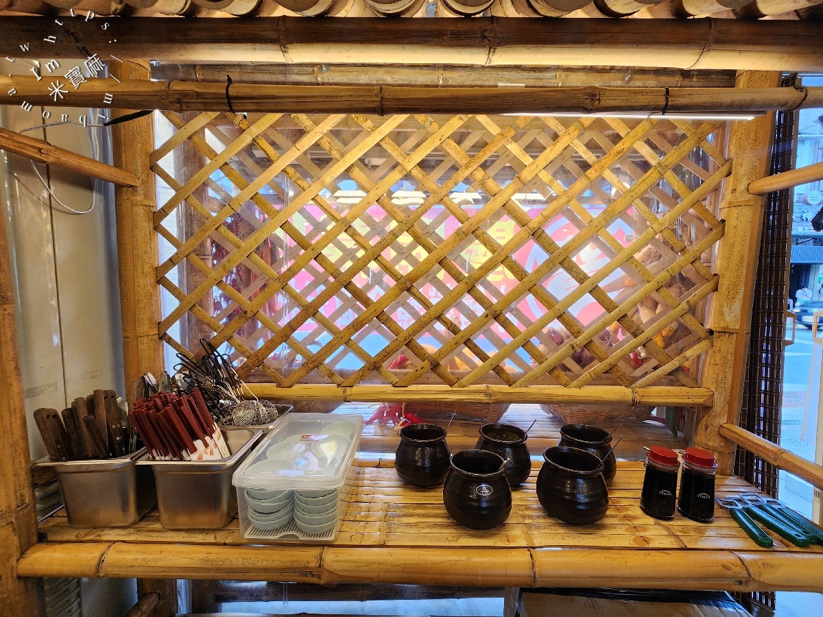 螺螄福Rose food正宗柳州螺螄鴛鴦石頭火鍋 延吉店┃盤色計價涮到飽！多種湯底選擇，涮什麼都好吃