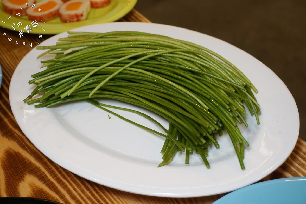 螺螄福Rose food正宗柳州螺螄鴛鴦石頭火鍋 延吉店┃盤色計價涮到飽！多種湯底選擇，涮什麼都好吃