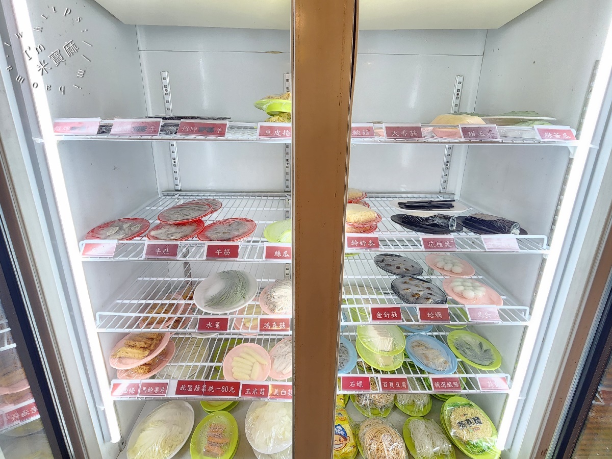 螺螄福Rose food正宗柳州螺螄鴛鴦石頭火鍋 延吉店┃盤色計價涮到飽！多種湯底選擇，涮什麼都好吃