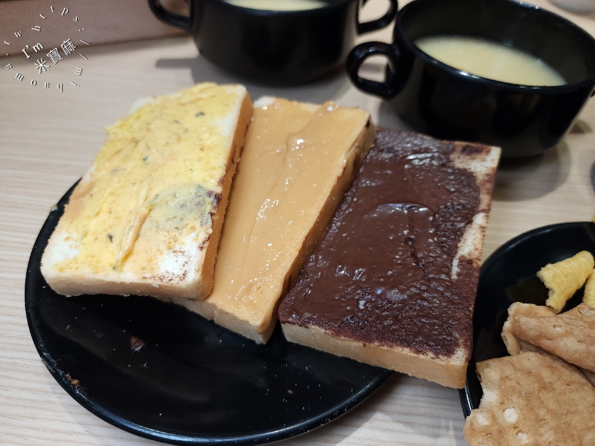 小時厚牛排 新北中和店┃中和牛排吃到飽。平價牛排無限續麵，自助吧咖哩飯人氣必吃