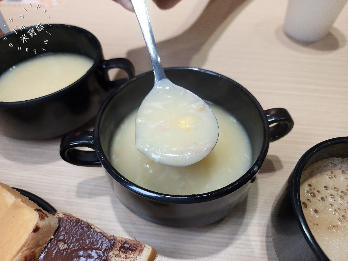 小時厚牛排 新北中和店┃中和牛排吃到飽。平價牛排無限續麵，自助吧咖哩飯人氣必吃