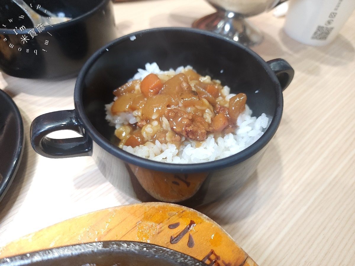 小時厚牛排 新北中和店┃中和牛排吃到飽。平價牛排無限續麵，自助吧咖哩飯人氣必吃