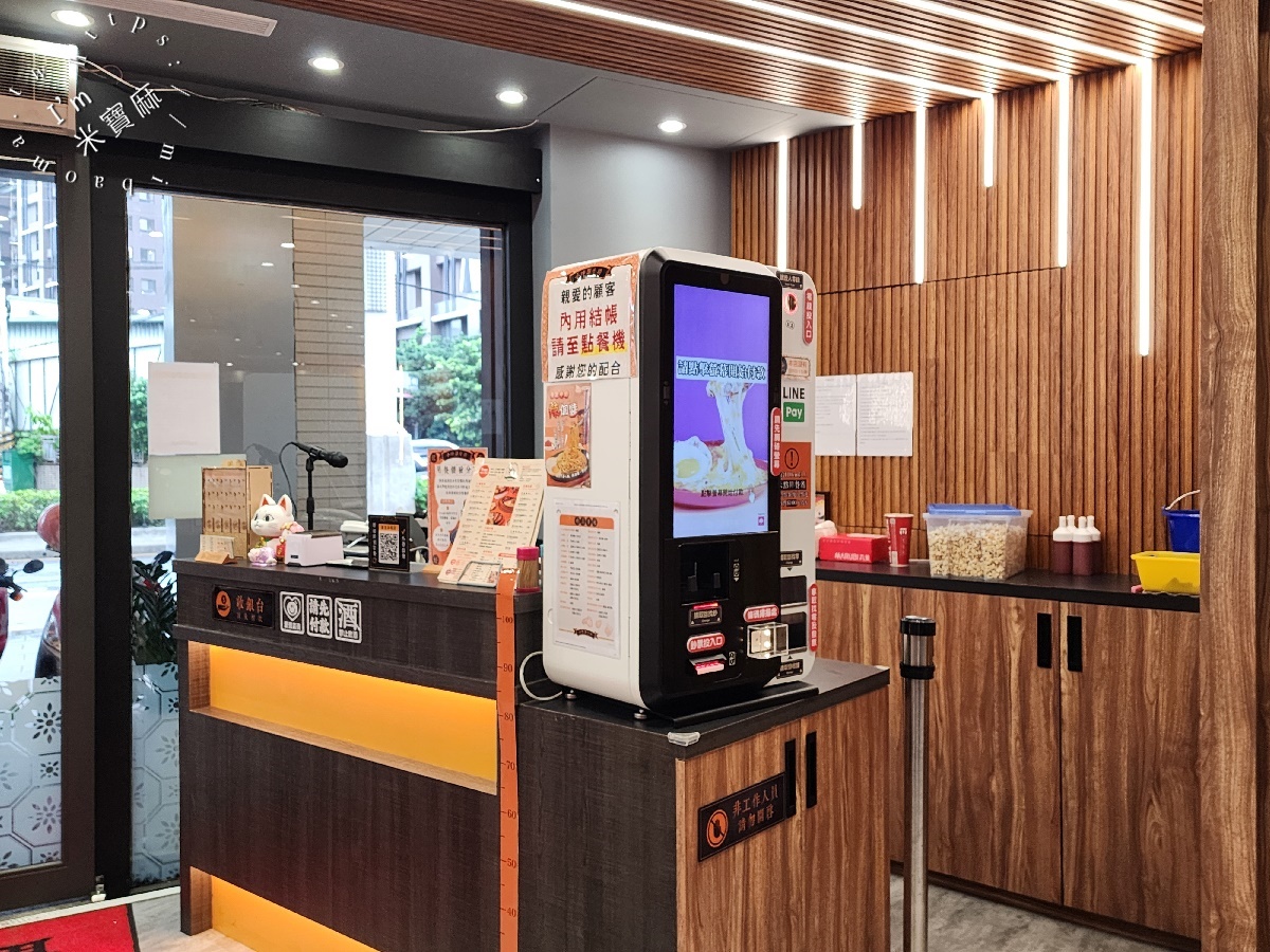 小時厚牛排 新北中和店┃中和牛排吃到飽。平價牛排無限續麵，自助吧咖哩飯人氣必吃