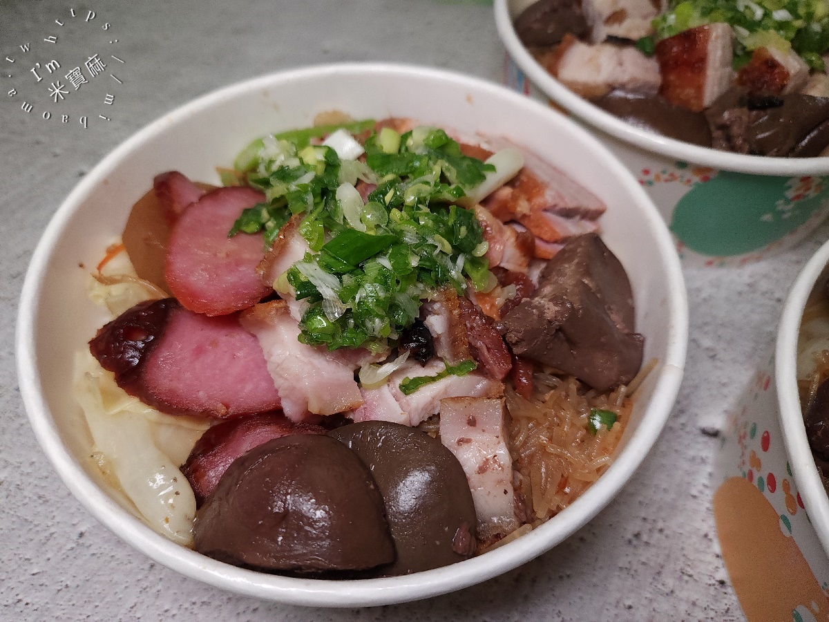 香港裕記揚燒臘┃土城美食。六樣配菜直接給你，脆皮燒肉好吃到跪！