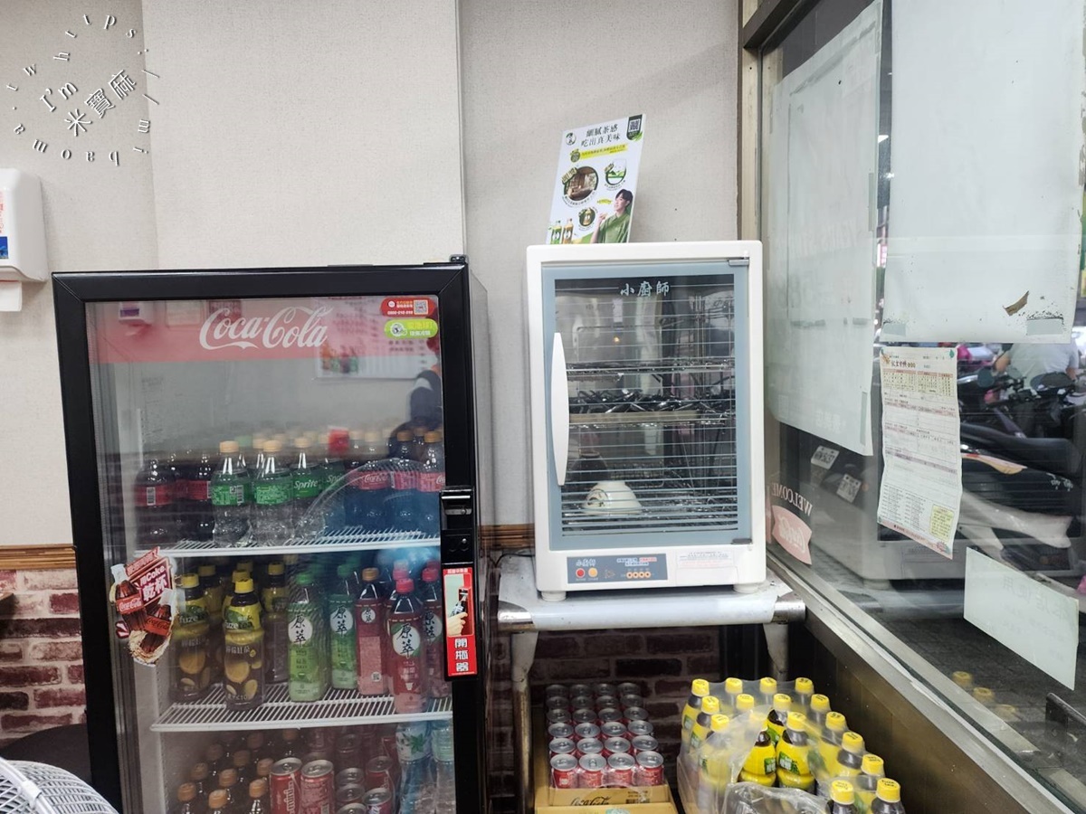 興樓古早味排骨飯┃新店美食。招牌排骨飯、魯雞腿飯很不錯，還有經典老鍋焢肉飯