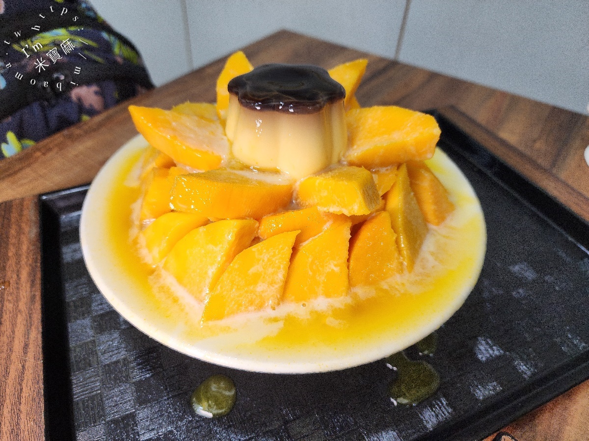 杏玥冰坊┃萬華美食。超霸氣芒果布丁牛奶冰一定要點，鳳梨冰清甜又好吃