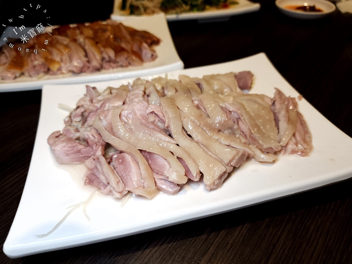 新悅鵝肉┃新店美食。嫰鮮帶油香的鵝肉真的有夠正點，三種口味選擇都好吃