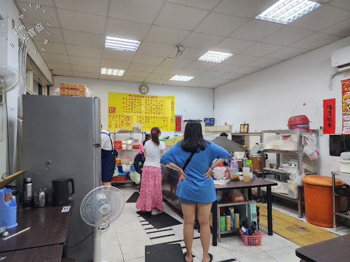禧之格便當┃新店美食。在地30年老字號！必吃不裹粉排骨、滷雞腿、超豐盛配菜！