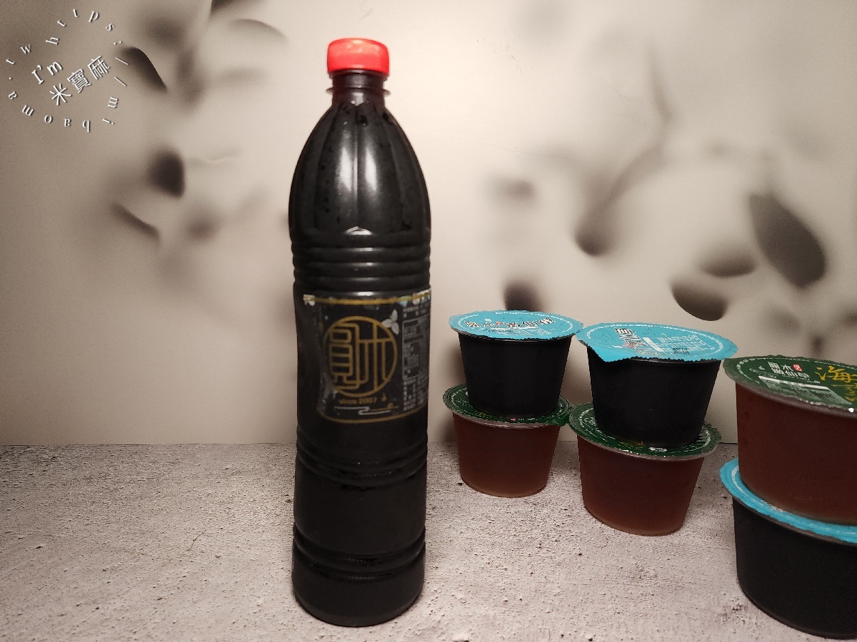 圓木嫩仙草┃彰化美食。手工柴燒古早味，宅配也能品嚐的消暑聖品！