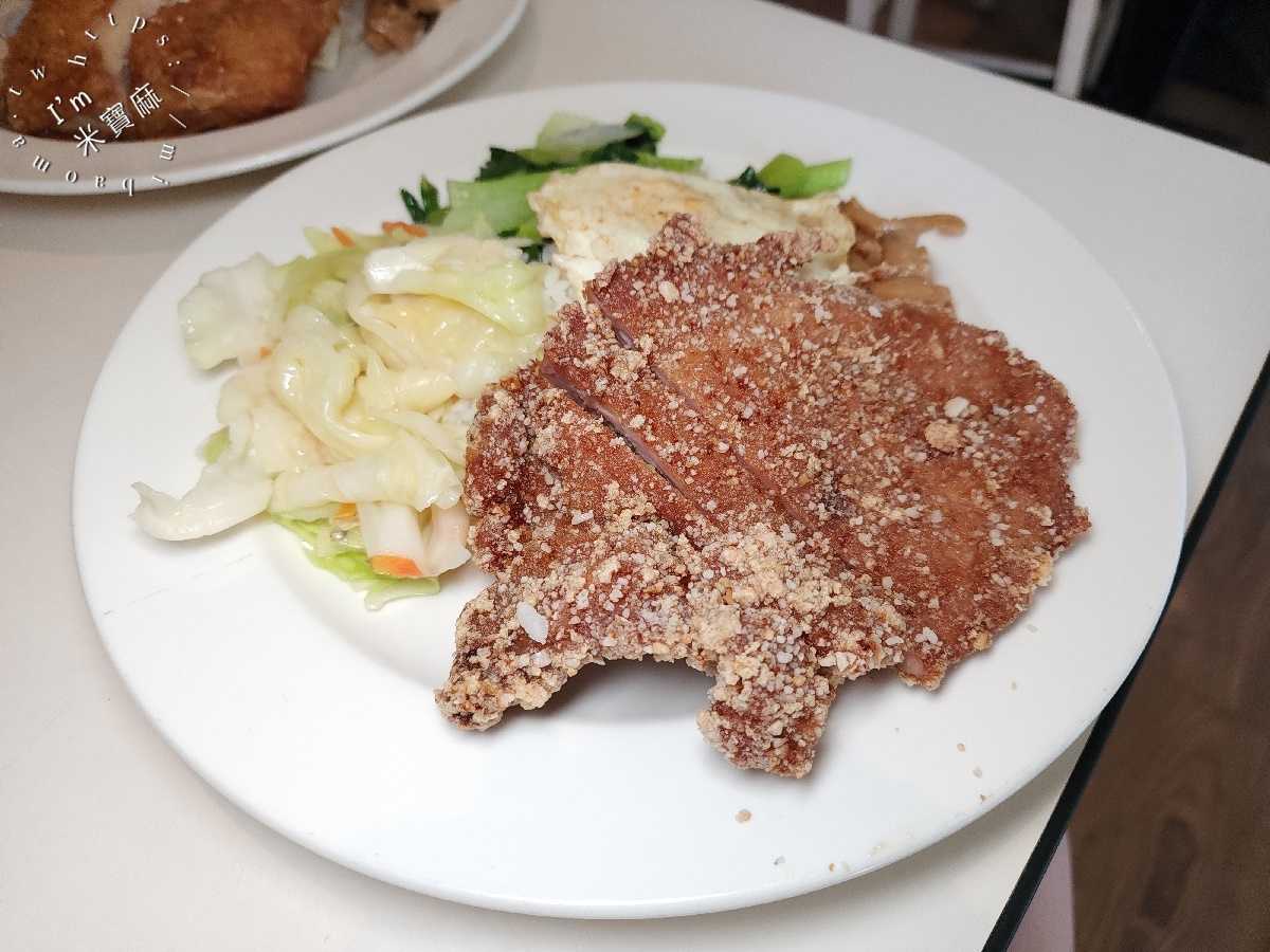 珍蜜咖啡坊 珍蜜便當┃台北美食。有便當界勞斯萊斯美譽，內用加10元就有飲料可以喝