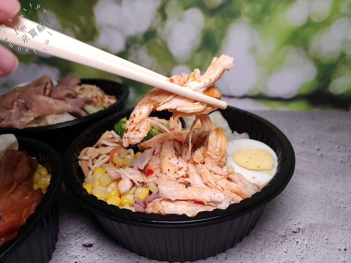 日日晴食┃板橋健康餐盒。豐富口味選擇，五種配菜有夠誠意，少油少鹽又好吃