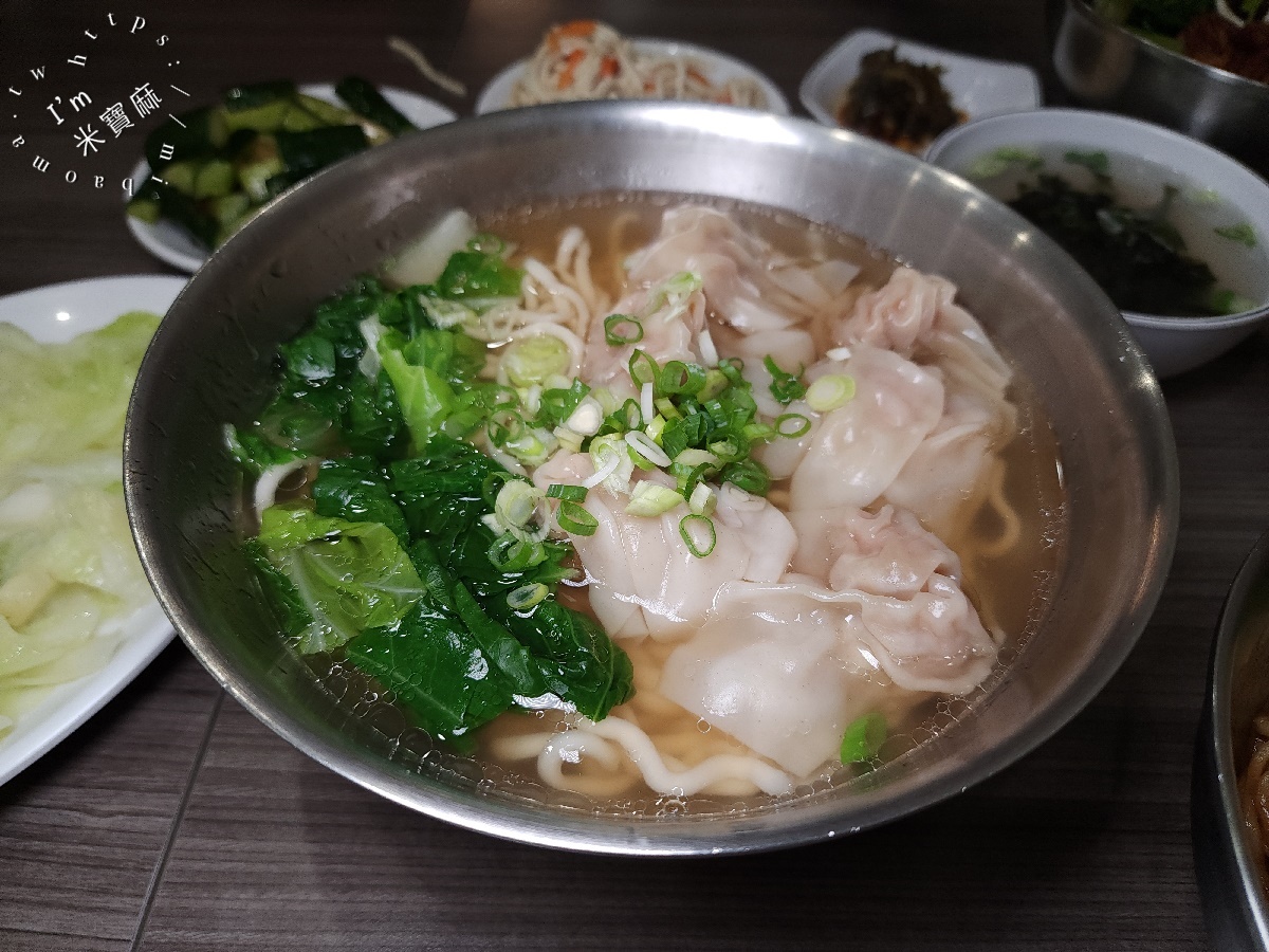 杜姥姥麵飯館┃新店美食。在地傳承媽媽味，私房紅燒肉、麻醬麵一吃就愛上！