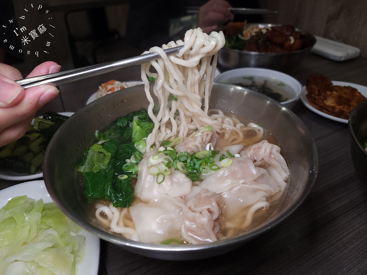 杜姥姥麵飯館┃新店美食。在地傳承媽媽味，私房紅燒肉、麻醬麵一吃就愛上！
