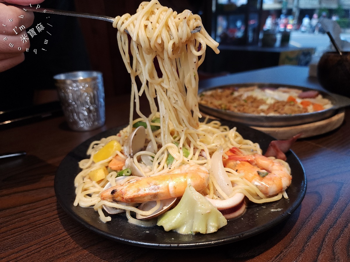 泰之初Brunch南勢角店┃中和美食。捷運出站秒穿越泰國，午晚餐異國美食一次滿足！