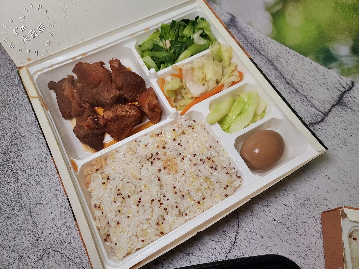 舊識平價便當┃新店美食。在地質感餐盒首選！健康藜麥飯，美味外帶內用都激推！