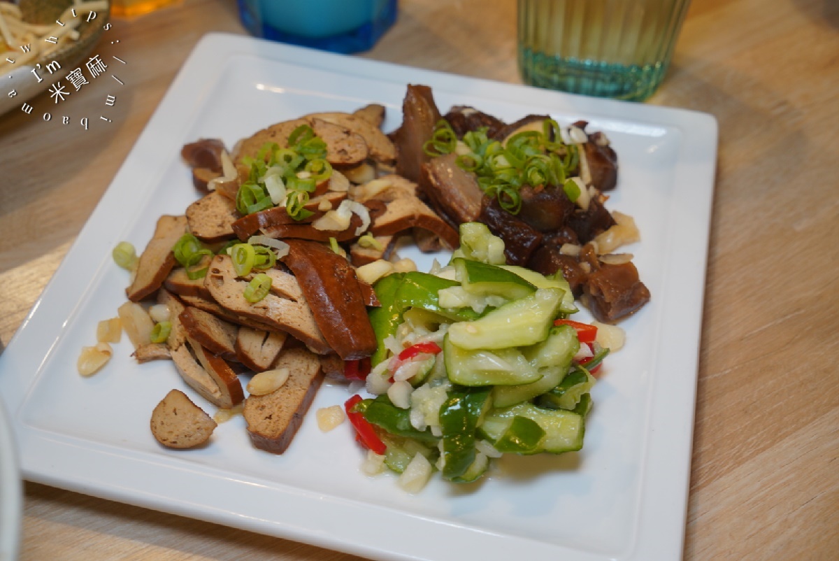MJ 餐酒館｜行天宮商業午餐，包場，場地租借。商業午餐好選擇，慢燉老母雞湯麵、秘傳老兵牛肉麵加上銷魂小菜更是豐富