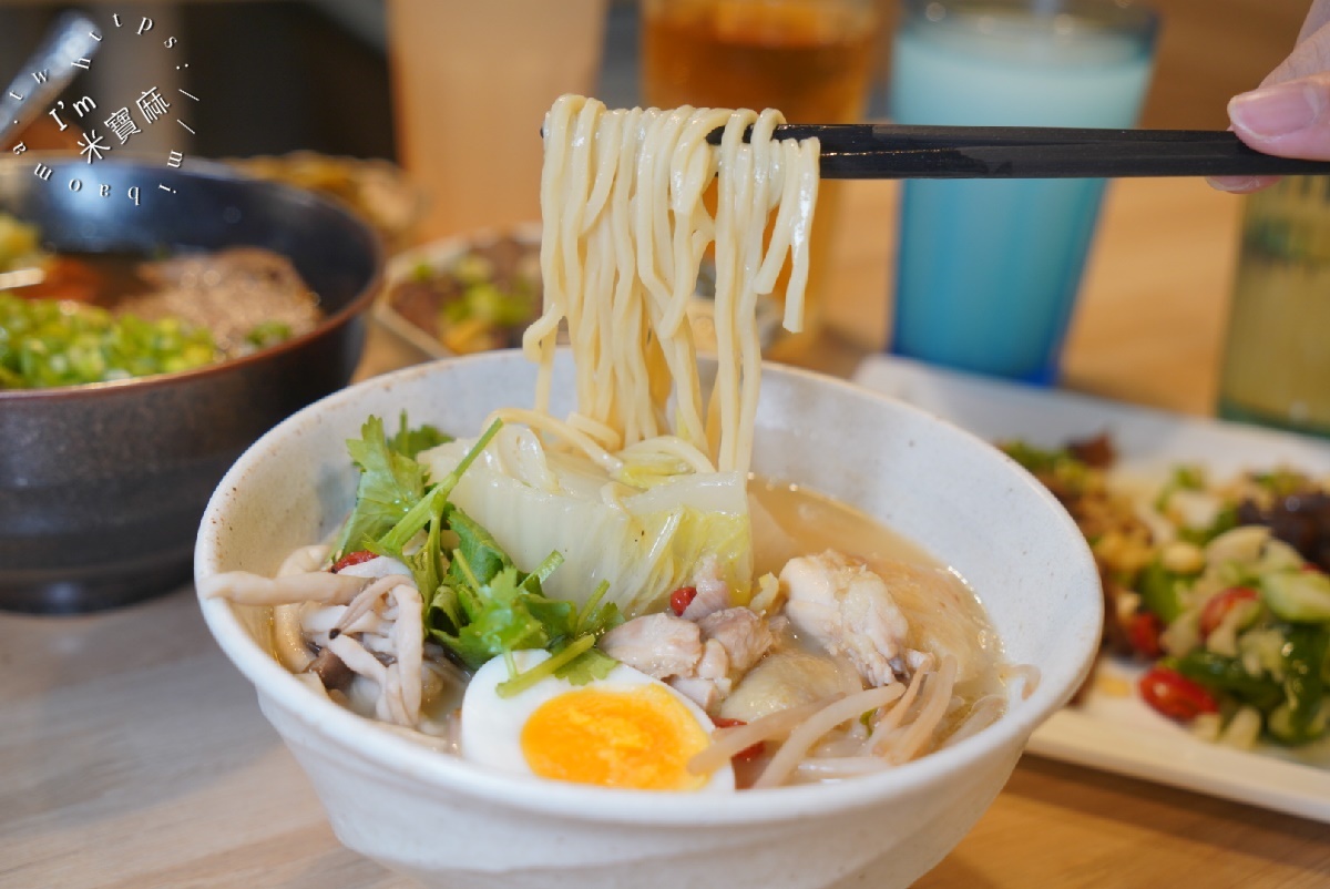 MJ 餐酒館｜行天宮商業午餐，包場，場地租借。商業午餐好選擇，慢燉老母雞湯麵、秘傳老兵牛肉麵加上銷魂小菜更是豐富