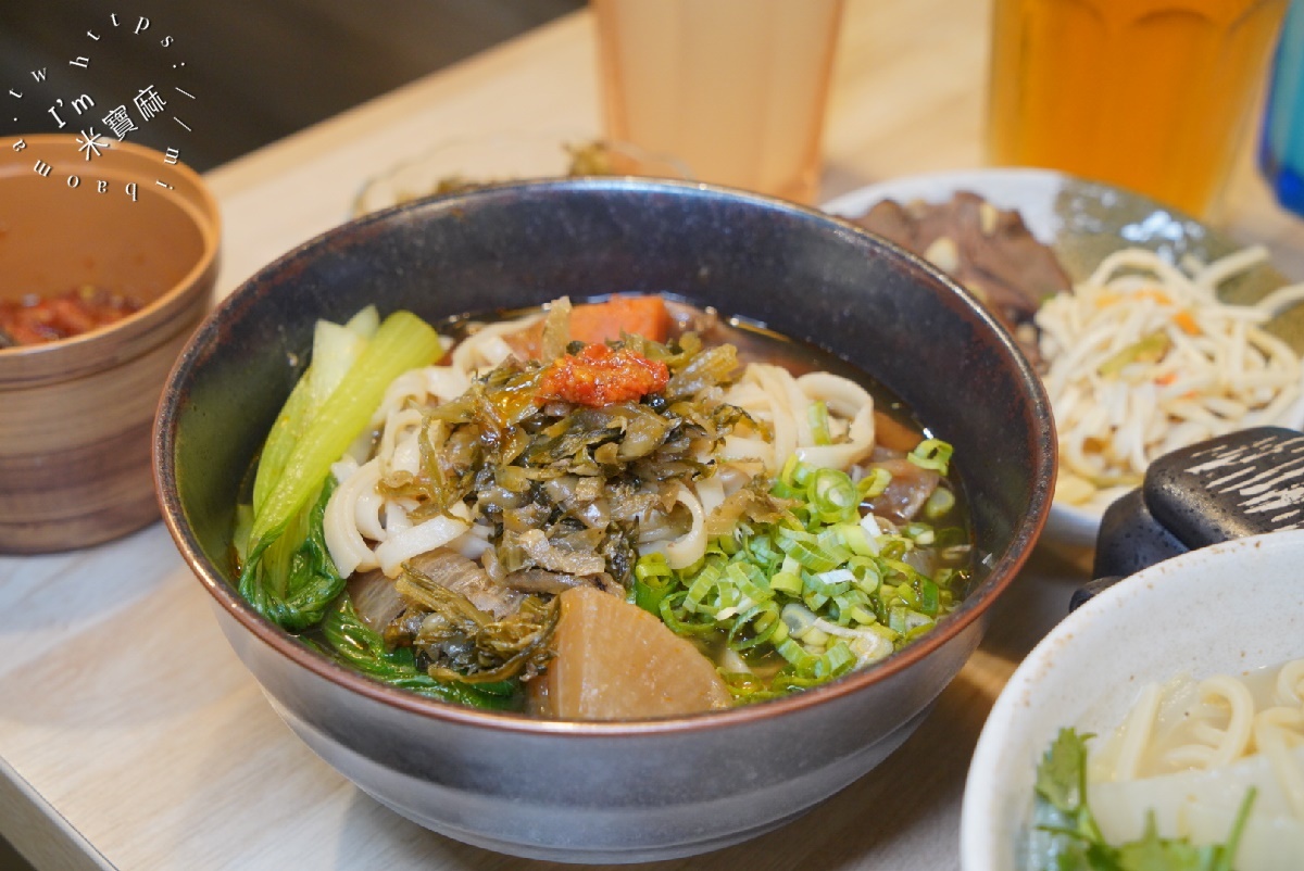 MJ 餐酒館｜行天宮商業午餐，包場，場地租借。商業午餐好選擇，慢燉老母雞湯麵、秘傳老兵牛肉麵加上銷魂小菜更是豐富