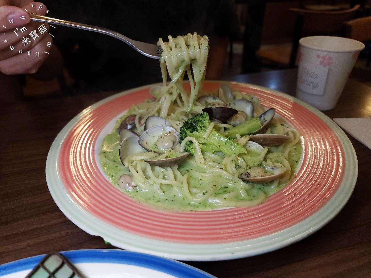 O’PASTA 義大利麵坊┃興南夜市美食。平價義大利麵、燉飯、焗烤，紅茶濃湯無限享用，CP值高到感動流淚！