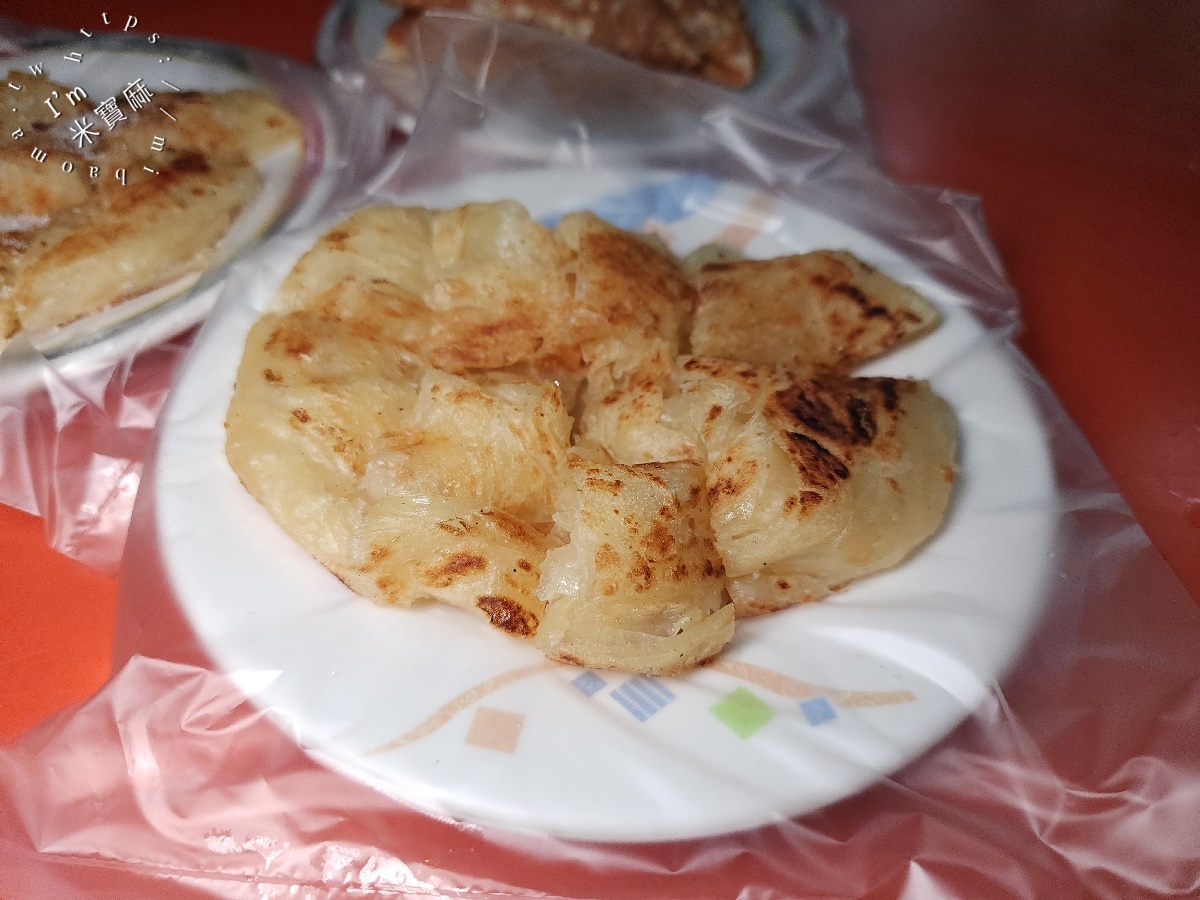 日發巴拉打印度烤餅 煎餅 奶茶┃中和華新街美食。老饕推薦的道地風味，招牌奶油烤餅、咖哩雞必吃！