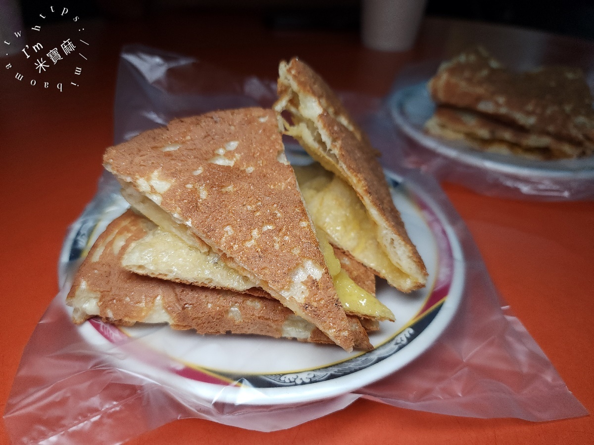 日發巴拉打印度烤餅 煎餅 奶茶┃中和華新街美食。老饕推薦的道地風味，招牌奶油烤餅、咖哩雞必吃！