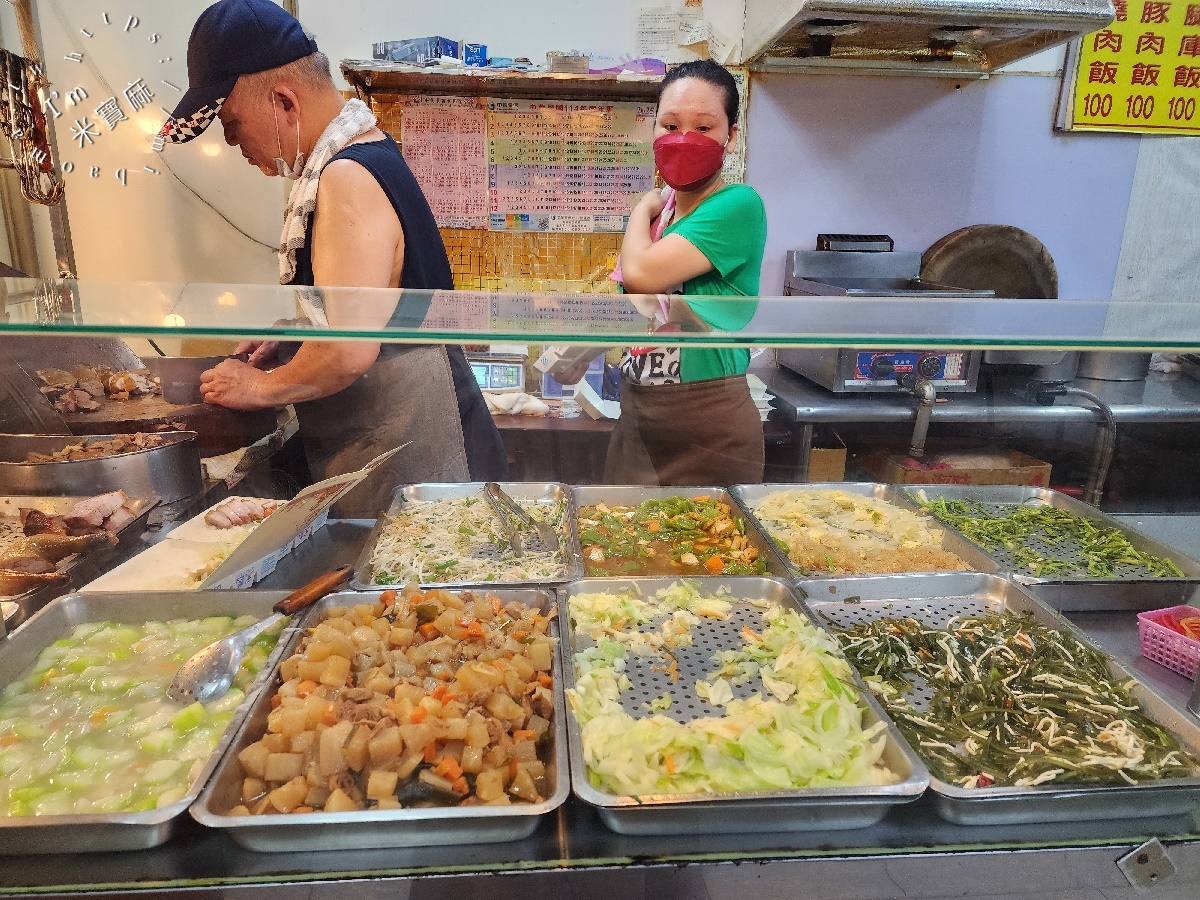 勝興廣式燒臘┃中和美食。八選三配菜任你搭，銷魂三寶、脆皮鴨腿根本犯規！