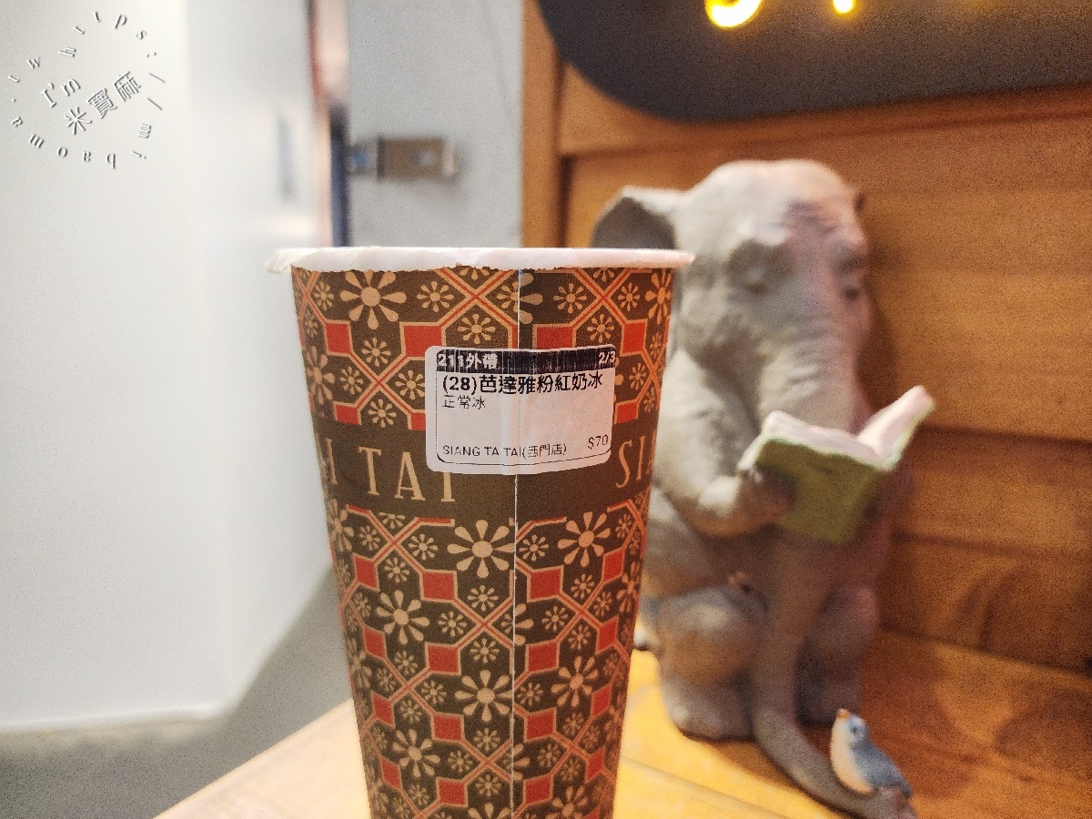 象泰泰手工泰式奶茶店西門店┃西門町飲料美食。泰式奶茶控必訪！手工茶濃泰奶、特色冰沙，秒飛泰國解暑秘方
