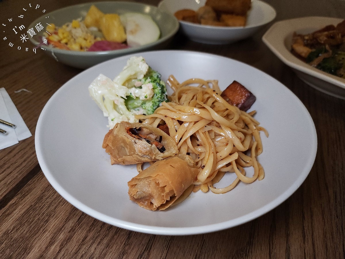 旭穗蔬食VEGANala 植境店┃信義區蔬食吃到飽。原型美食、蔬食天堂，捷運松山站旁健康開吃！