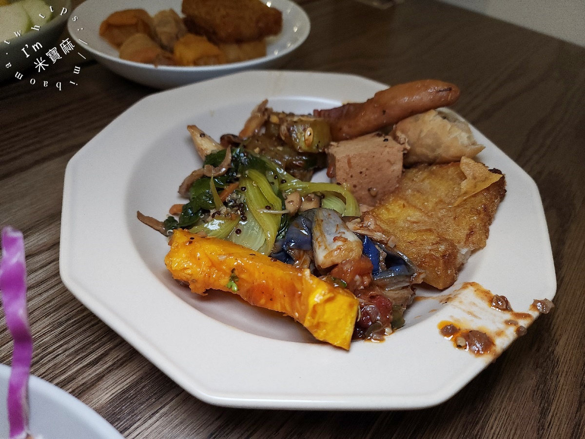 旭穗蔬食VEGANala 植境店┃信義區蔬食吃到飽。原型美食、蔬食天堂，捷運松山站旁健康開吃！