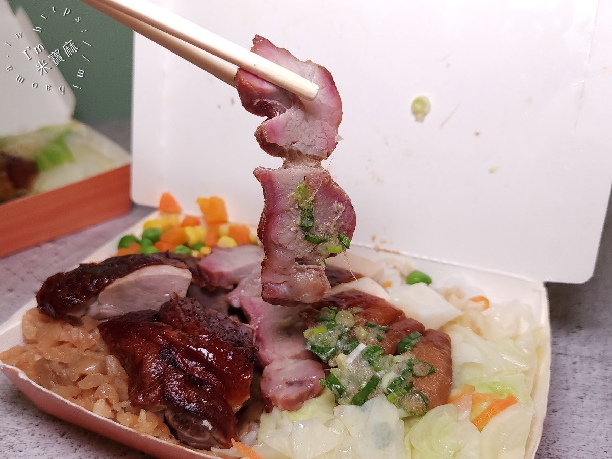 香港珍園燒臘店┃文山區美食。萬芳醫院站旁30年老字號，脆皮燒肉飯、燒鴨飯、玫瑰雞腿飯必吃