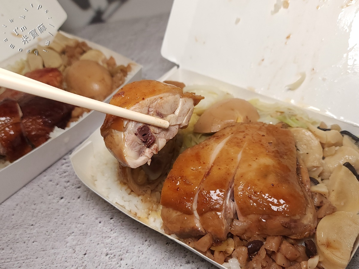 陽城燒臘┃文山區美食。在地人激推的木柵便當扛霸子，爆量燒肉油雞腿飯必吃！