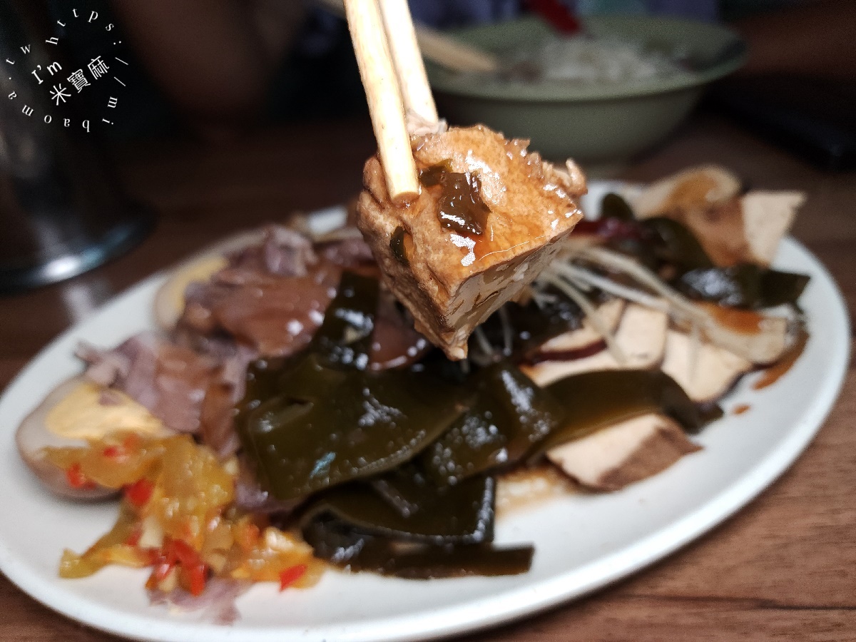 阿芬麵店｜萬華美食，30年巷弄古早味，宵夜晚餐必備的涮嘴酸菜辣椒！