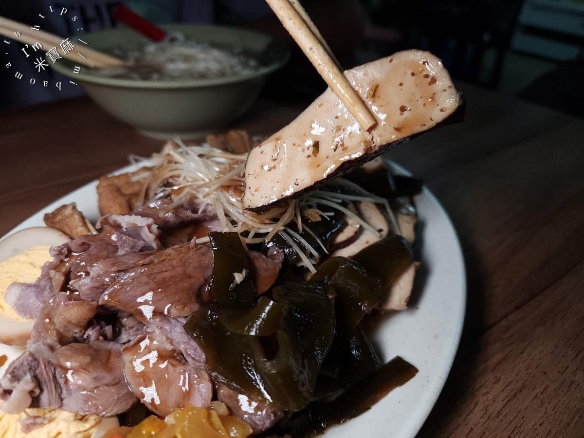 阿芬麵店｜萬華美食，30年巷弄古早味，宵夜晚餐必備的涮嘴酸菜辣椒！