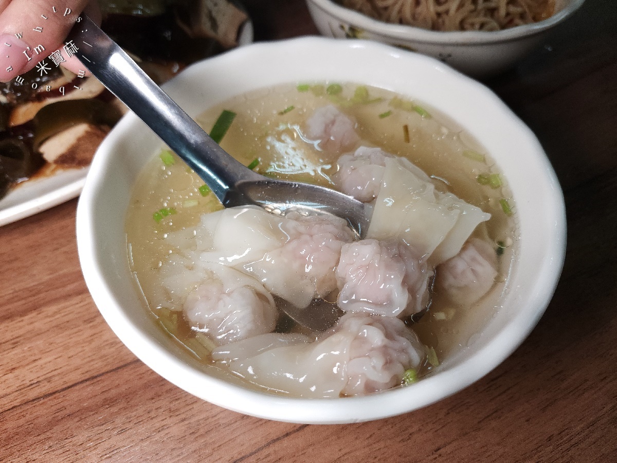阿芬麵店｜萬華美食，30年巷弄古早味，宵夜晚餐必備的涮嘴酸菜辣椒！