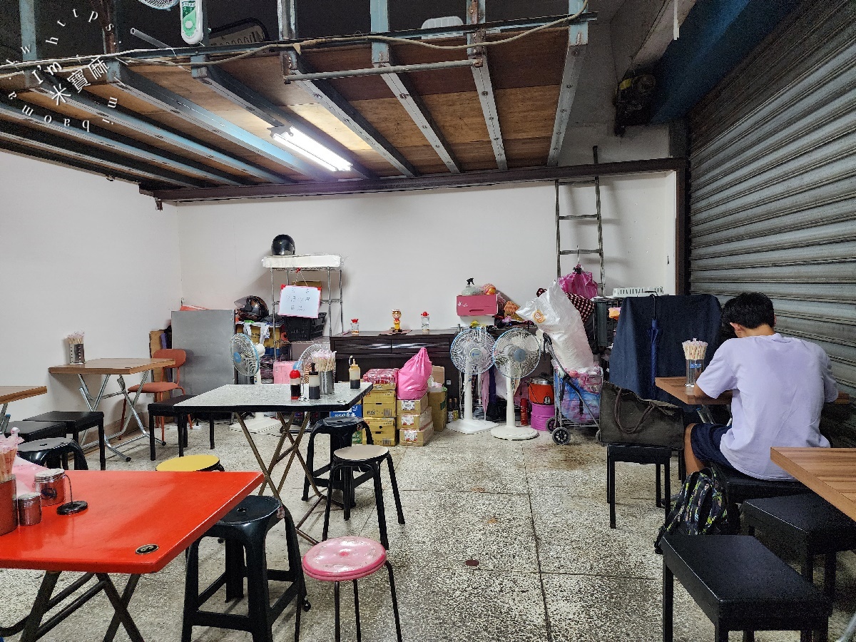阿芬麵店｜萬華美食，30年巷弄古早味，宵夜晚餐必備的涮嘴酸菜辣椒！