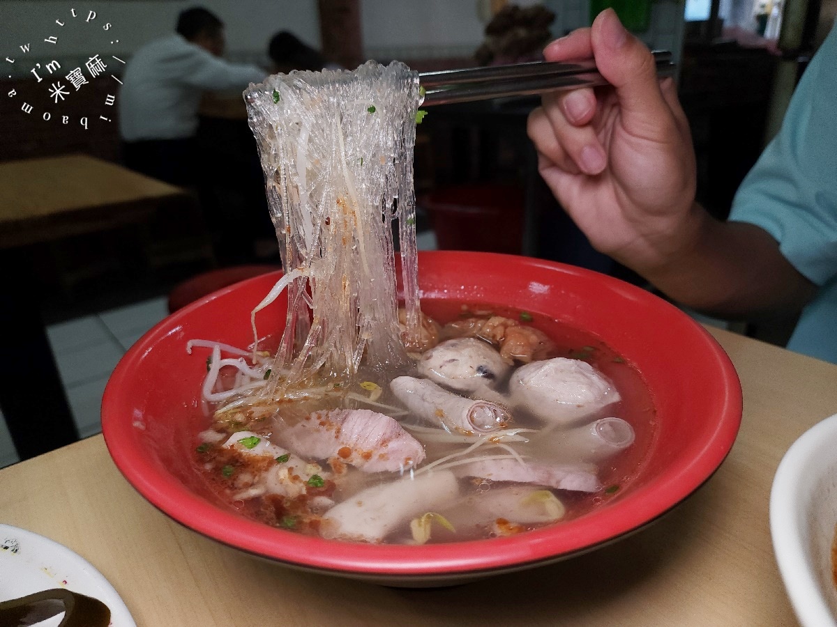 艋舺阿婆冬粉｜萬華美食，70年老字號麵店，古早味黑白切與全餐麵，在地人早午餐首選！