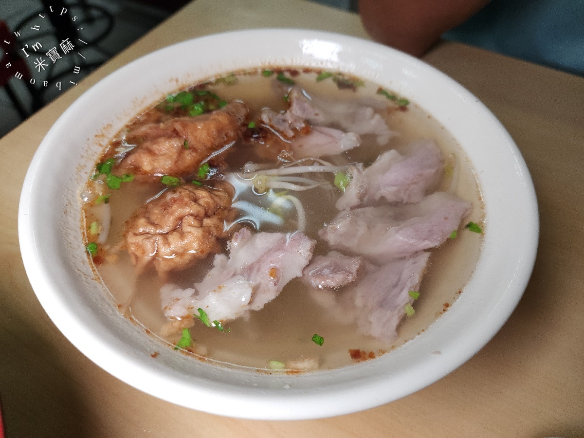 艋舺阿婆冬粉｜萬華美食，70年老字號麵店，古早味黑白切與全餐麵，在地人早午餐首選！