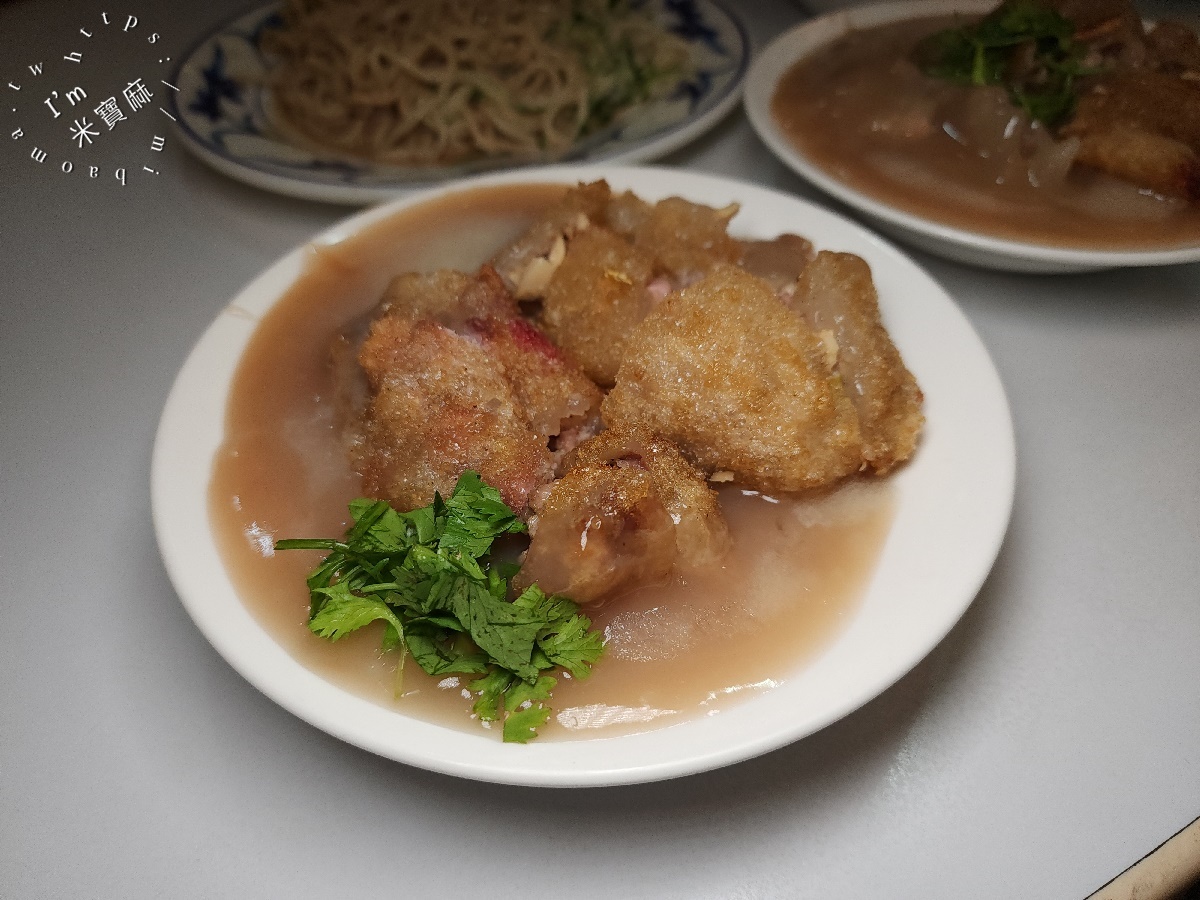 寶島肉圓店｜台北文山區美食。炸蒸雙享、芋頭竹筍爆餡，榮獲500碗激推的冠軍級美味！