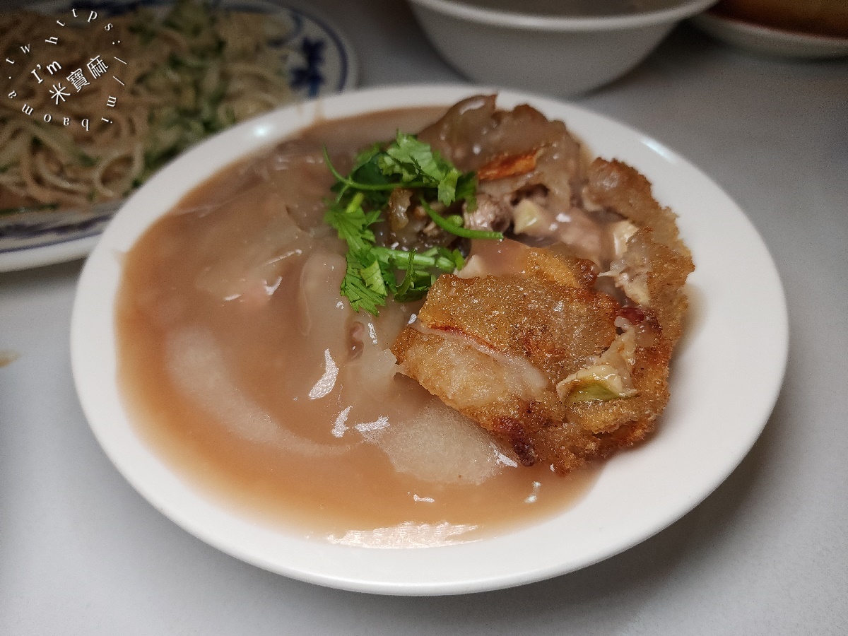寶島肉圓店｜台北文山區美食。炸蒸雙享、芋頭竹筍爆餡，榮獲500碗激推的冠軍級美味！
