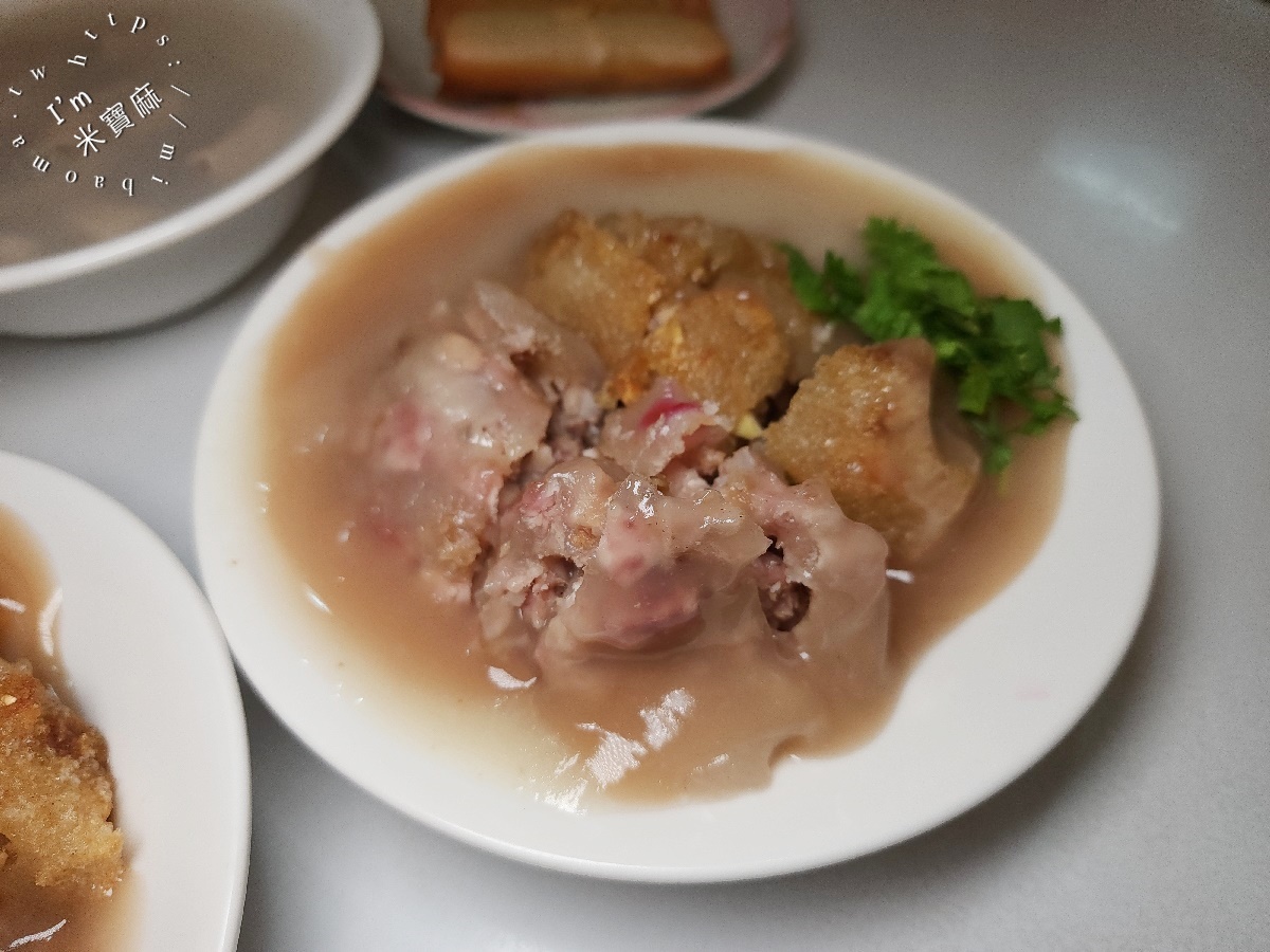 寶島肉圓店｜台北文山區美食。炸蒸雙享、芋頭竹筍爆餡，榮獲500碗激推的冠軍級美味！