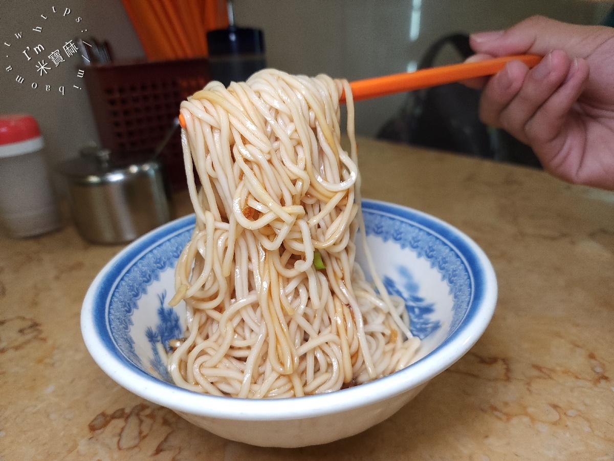 好味老店珍珠餛飩創始店｜萬華60年美食，滑嫩餛飩與正點乾麵，銅板價吃好吃飽！