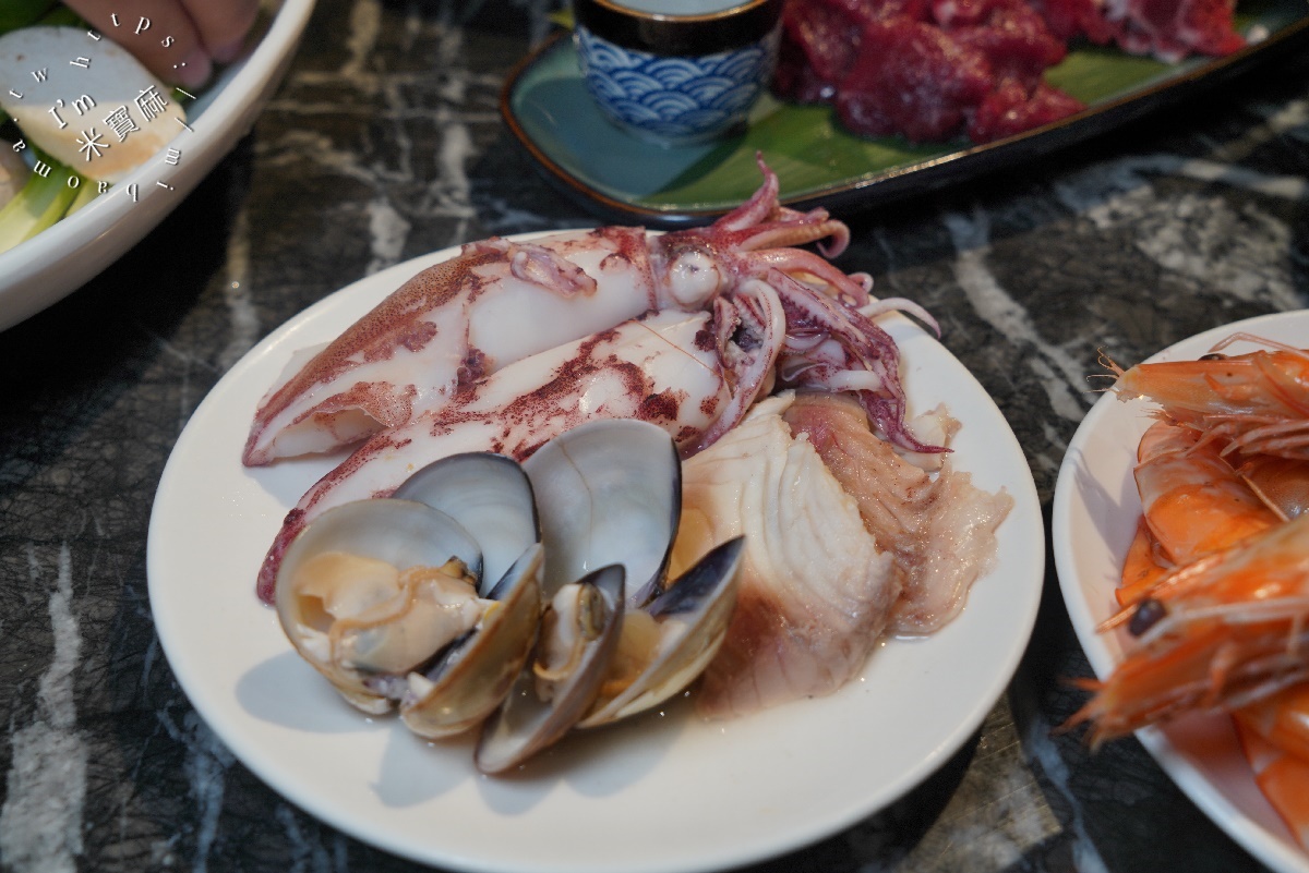 汆牛 溫體牛肉火鍋西門店｜台北溫體牛火鍋，台南直送溫體牛、自助吧無限吃到飽，聚餐首選！