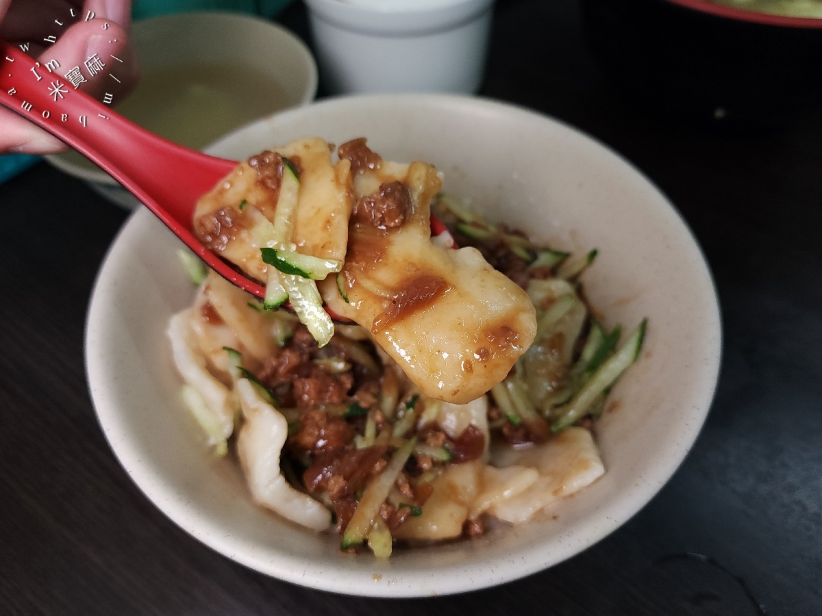 麵疙瘩‧烤肉飯｜台北木柵美食。Q彈麵疙瘩、銷魂烤肉飯，在地激推的巷弄美味！