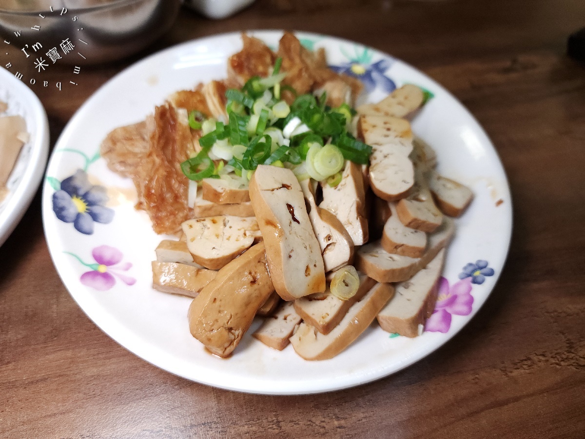 阿達師牛肉麵｜板橋美食，超人氣排隊美食，紅燒麻辣湯頭銷魂暖胃！
